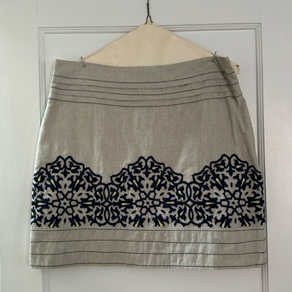 Anthropologie Floreat embroidered skirt size 6